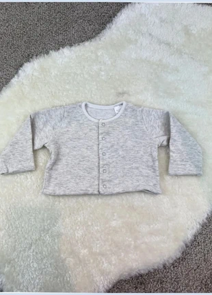 Gilet gris Petit Bateau, brand: Petit Bateau, condizioni: Ottime, taglia: 3-6 mesi / 62 cm, €3.00, €3.85 include la Protezione acquisti Pro