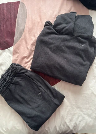 Ensemble Gymshark, marque: Gymshark, état: Très bon état, taille: S / 36 / 8, 65,00 €, 68,95 € Protection acheteurs incluse