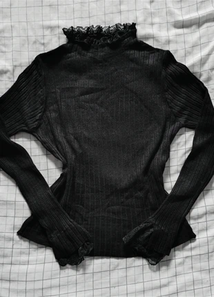 Striped lace longsleeve (s), merk: Alternative, staat: Heel goed, maat: S / 36 / 8, € 15,99, € 17,49 inclusief Kopersbescherming Pro