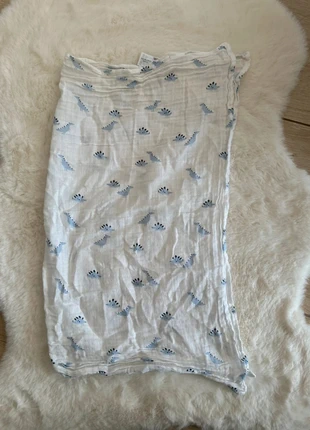 Lange blanc a dinosaures bleu - Primark baby, marque: Primark, état: Très bon état, 4,50 €, 5,43 € Protection acheteurs (Pro) incluse