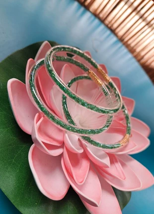 Bracelet style jonc bouddhiste vert pailleté, marke: Inconnu, zustand: Neu, 6,00 €, 7,00 € inklusive Vinted-Käuferschutz