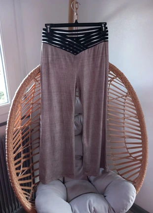 Pantalon pattes larges taille 40, zustand: Gut, größe: L / 40 / 12, 5,50 €, 6,48 € inklusive Vinted-Käuferschutz