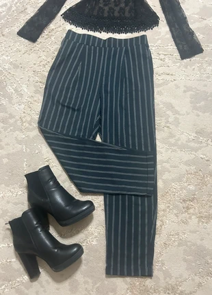 Pantalon bleu marine à rayures, marke: Creeks, zustand: Sehr gut, größe: M / 38 / 10, 3,50 €, 4,38 € inklusive Vinted-Käuferschutz