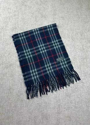Écharpe Burberry bleu marine, marke: Burberry, zustand: Sehr gut, 45,00 €, 47,95 € beinhaltet Vinted-Käuferschutz Pro