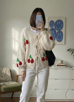 Cardigan fantaisie à nœud NEUF | Motifs Cerises | Taille S, brand: Boutique indépendante, condition: Very good, size: S / 36 / 8, €35.50, €37.98 includes Buyer Protection