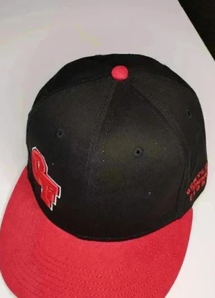 Casquette Gentleman Fighter noire et rouge, marke: Gentleman Fighter, zustand: Neu, mit Etikett, größe: S, 6,99 €, 8,04 € inklusive Vinted-Käuferschutz