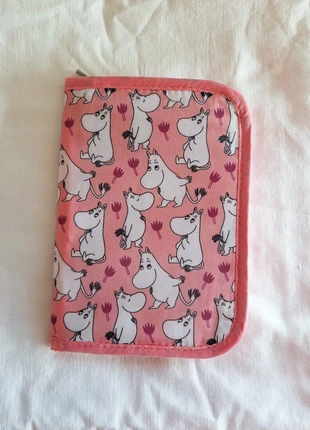 Moomin passport and card pouch, marque: Moomin, état: Neuf avec étiquette, 16,50 €, 18,03 € Protection acheteurs incluse
