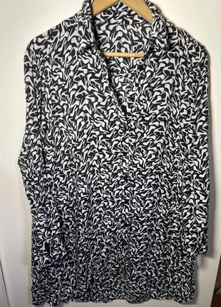 Blouse chemise longue à motifs femme taille 46, marke: Femme, zustand: Sehr gut, größe: XXXL / 46 / 18, 5,00 €, 5,95 € beinhaltet Vinted-Käuferschutz Pro