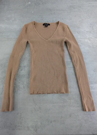 Pulls Col V Cotelé New Yorker Beige Taille S, marque: New Yorker, état: Très bon état, taille: S / 36 / 8, 5,00 €, 5,95 € Protection acheteurs incluse