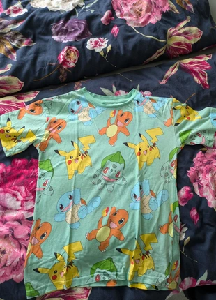 T-Shirt Pokémon, merk: H&M, staat: Heel goed, maat: 9 jaar / 134 cm, € 2,00, € 2,80 inclusief Kopersbescherming
