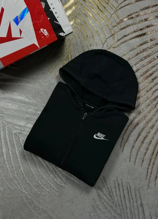Gilet à capuche Nike noir logo brodé Nike blanc, brand: Nike, condition: Very good, size: XS / 34 / 6, €24.00, €25.90 includes Buyer Protection Pro