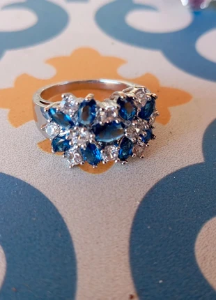 Anillo de Plata de categoría: flores zafiro, brand: plata S 925, condizioni: Nuovo senza cartellino, taglia: 19 mm Ø / 21, €14.00, €15.40 include la Protezione acquisti