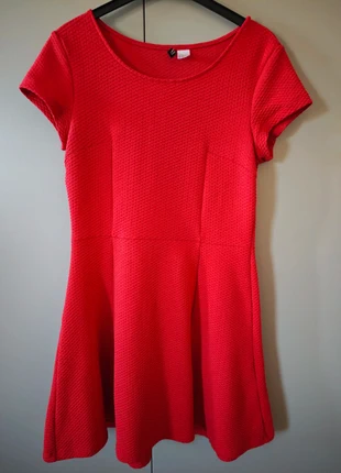 Rood zomerjurkje 👗, marca: H&M Divided, estado: Novo sem etiquetas, tamanho: M / 38 / 10, €2.50, €3.33 inclui Proteção do Comprador