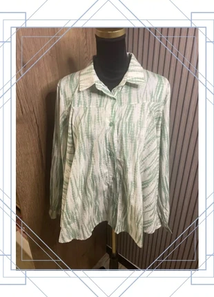 💚 Jolie chemise Luk Ap – coupe évasée & boutons nacrés verts taille unique, marque: Lukap, état: Très bon état, taille: Taille unique, 7,00 €, 8,05 € Protection acheteurs (Pro) incluse