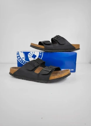 Birkenstock Arizona Noire en Cuir - Taille 41 - Confort et style iconique, marke: Birkenstock, zustand: Sehr gut, größe: 41, 49,00 €, 52,15 € beinhaltet Vinted-Käuferschutz Pro