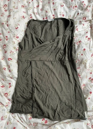 Khaki top, marque: Domyos, état: Très bon état, taille: M / 38 / 10, 5,00 €, 5,95 € Protection acheteurs incluse