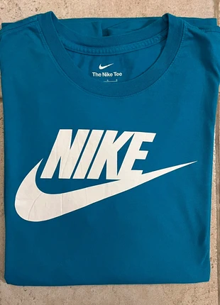 Camiseta Nike L, marke: Nike, zustand: Sehr gut, größe: L, 13,00 €, 14,35 € inklusive Vinted-Käuferschutz