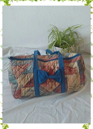 🍀bolsa acolchadoa amplia cabida /Vintage quilted bag with bow, merk: Vintage Dressing, staat: Heel goed, € 20,00, € 21,70 inclusief Kopersbescherming