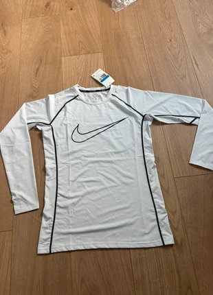 Nike Pro manche longue blanc, brand: Nike, condition: New with tags, size: M, €20.00, €21.70 includes Buyer Protection