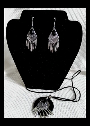 Parure bijoux boucle d'oreille et collier long ethnique noir argenté ethnique bohème chic, marke: Boutique Bohéme, zustand: Neu, mit Etikett, 4,00 €, 4,90 € beinhaltet Vinted-Käuferschutz Pro
