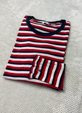 Pull Tommy Hilfiger, marque: Tommy Hilfiger, état: Très bon état, taille: S / 36 / 8, 12,00 €, 13,30 € Protection acheteurs (Pro) incluse