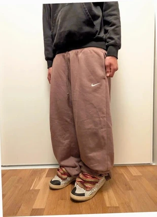 Jogging Nike solo swoosh rose pâle large oversize taille xl homme, marque: Nike, état: Très bon état, taille: XL, 36,10 €, 38,61 € Protection acheteurs (Pro) incluse