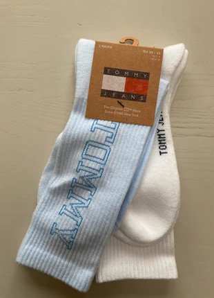 2 paar Tommy Hilfiger 🤍 sokken, marca: Tommy Hilfiger, estado: Novo com etiquetas, tamanho: S | 38–42, €9.00, €10.15 inclui Proteção do Comprador