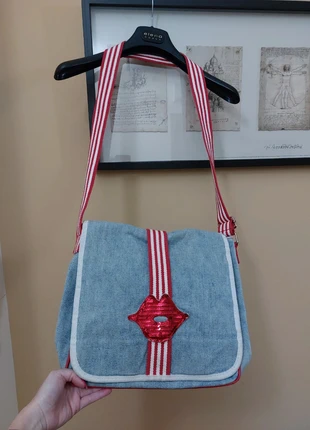 Borsa a tracolla in jeans e paillettes, kiss, Phard, brand: Vintage Dressing, condizioni: Buone, €12.00, €13.30 include la Protezione acquisti