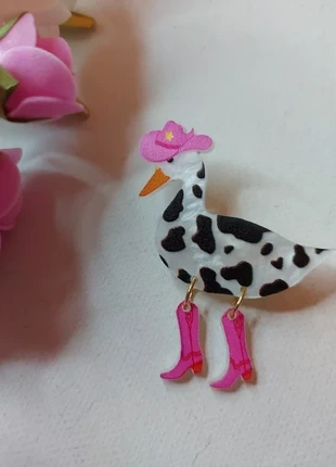 Broche petite oie chapeau et bottes, brand: Poulette, condition: Very good, €7.90, €9.00 includes Buyer Protection