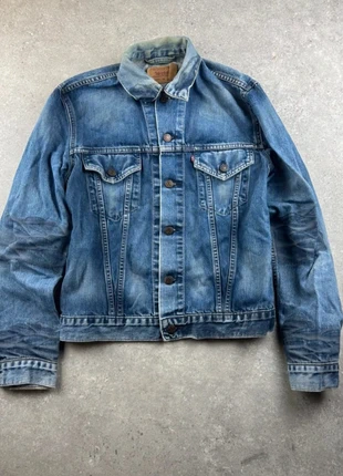 Veste Levi’s Trucker 70500 – Denim Bleu Vintage (Taille L, convient M) Authentique & Intemporelle, marque: Levi Strauss & Co., état: Très bon état, taille: M, 25,00 €, 26,95 € Protection acheteurs incluse