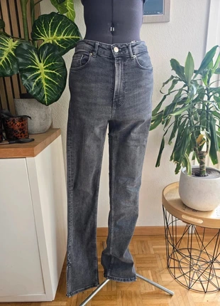 Jeans gris anthracite taille haute avec fentes - Zara - Taille 36 - S, marque: Zara, état: Très bon état, taille: S / 36 / 8, 12,00 €, 13,30 € Protection acheteurs incluse