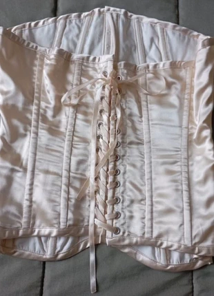 Corset satiné, marque: autre, état: Neuf sans étiquette, taille: M / 38 / 10, 20,00 €, 21,70 € Protection acheteurs incluse