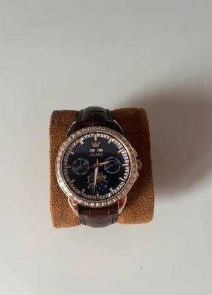 Montre Olevs Dorée Multifonction - Cadran Noir et Strass (Neuf/Prix négociable), brand: Olevs, condition: Very good, size: One size, €40.00, €42.70 includes Buyer Protection