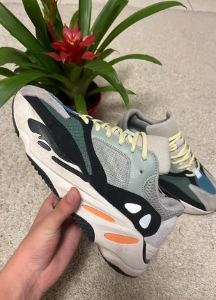 Adidas Yeezy Boost 700 'Wave Runner' 2023 - 42, brand: adidas, condizioni: Ottime, taglia: 42, €60.00, €63.70 include la Protezione acquisti