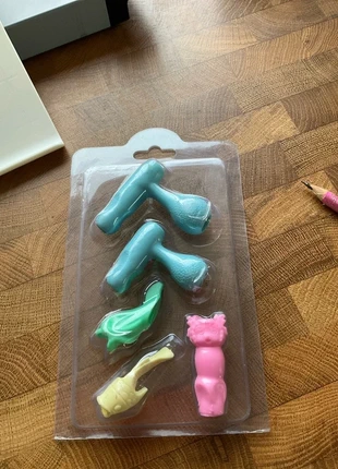 Boîte de 5 correcteur évolutifs écriture, merk: Montessori, staat: Heel goed, maat: 7 jaar / 122 cm, € 5,00, € 5,95 inclusief Kopersbescherming