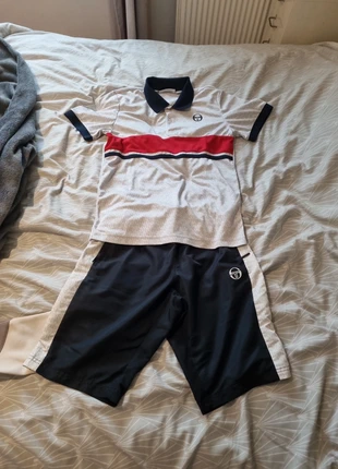 Ensemble Tacchini neuf taille S, brand: Sergio Tacchini, condizioni: Nuovo senza cartellino, taglia: S, €25.00, €26.95 include la Protezione acquisti