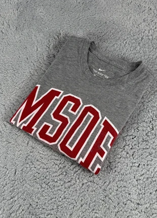 Nike T-shirt S Style Université Gris Bordeaux Dégradé Logo Brodé MSOE / Grey Burgundy Gradient 00279, brand: Nike, condition: Very good, size: S, €4.00, €4.90 includes Buyer Protection Pro