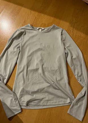 Haut gris, marque: H&M, état: Neuf sans étiquette, taille: S / 36 / 8, 4,00 €, 4,90 € Protection acheteurs incluse