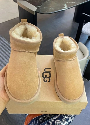 Buty Ugg mini rozmiar 40, merk: UGG, staat: Heel goed, maat: 40, € 58,00, € 61,60 inclusief Kopersbescherming