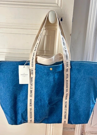 Grand cabas totebag sac fourre-tout sac à main sézane denim 4 anses porté épaules avec écritures, brand: Sézane, condizioni: Ottime, €45.00, €47.95 include la Protezione acquisti