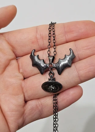 Nana Osaki Bat wing saturn necklace, brand: Nana, condizioni: Nuovo senza cartellino, €12.00, €13.30 include la Protezione acquisti