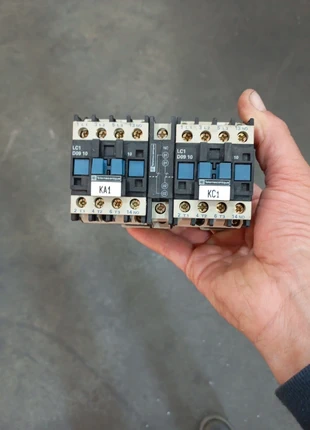 Coppia di contattori Telemecanique 3 poli con interblocco meccanico, estado: Muy bueno, 10,00 €, 11,20 € Protección al comprador incluida