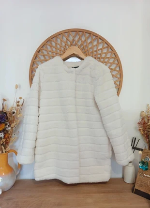 Abrigo blanco de pelo sintético · Made in Italy · Manteau blanc chic, merk: Made In Italy, staat: Nieuw zonder prijskaartje, maat: Universele maat, € 40,00, € 42,70 inclusief Kopersbescherming