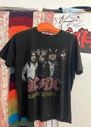 maglietta nera ACDC, marque: AC/DC, état: Très bon état, taille: M / 38 / 10, 3,00 €, 3,85 € Protection acheteurs incluse