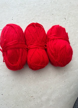 Laine rouge, brand: LAINE, condizioni: Buone, €2.00, €2.80 include la Protezione acquisti