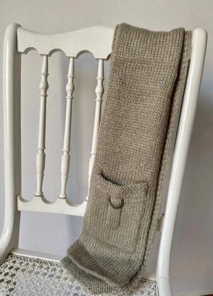 Cachecol EDEIS La Redoute Malha Grossa Bege C/ Mohair | Com Bolsos | Quase Novo, marca: La Redoute, estado: Muito bom, €5.00, €5.95 inclui Proteção do Comprador