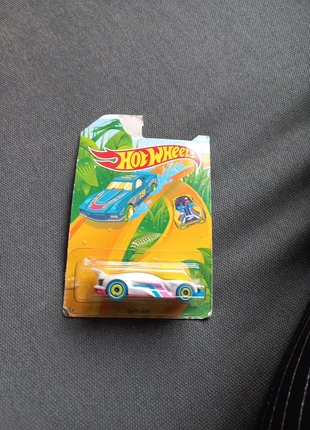 Gazella r, merk: Hot Wheels, staat: Heel goed, maat: 8 jaar / 128 cm, € 3,50, € 4,38 inclusief Kopersbescherming