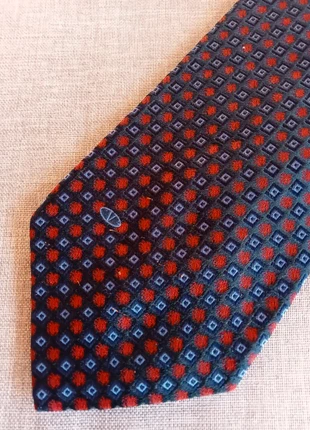 Cravatta in pura seta Valentino, brand: Valentino, condizioni: Nuovo con cartellino, €29.90, €32.10 include la Protezione acquisti