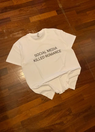 Tee SMKR White Streetwear Baggy Y2K, brand: Graphic Tee, condizioni: Ottime, taglia: L, €12.90, €14.25 include la Protezione acquisti