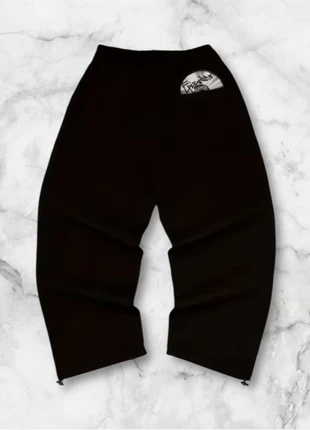 Pantalon noir à coupe large, taille M, style streetwear moderne et minimaliste, brand: y2k, condition: Very good, size: M, €40.00, €42.70 includes Buyer Protection Pro